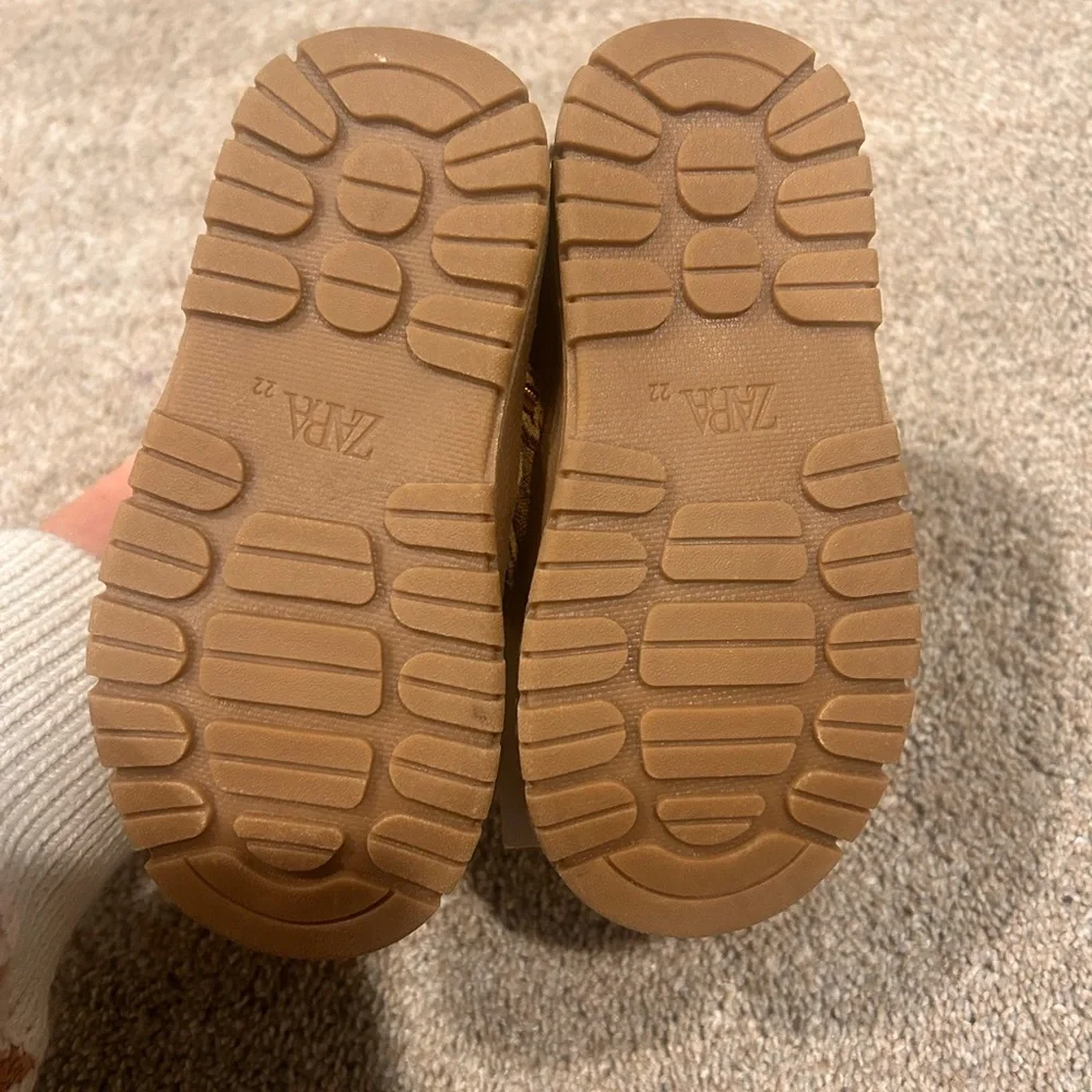Zara NWT  brown/Tan baby toddler 6.5 Boots with Fleece Lining - Picture 3 of 3